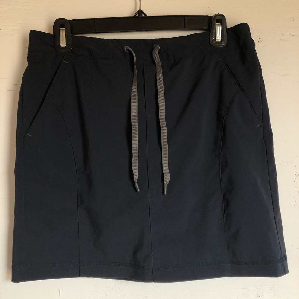 Women’s Eddie Bauer navy sports skirt size XS